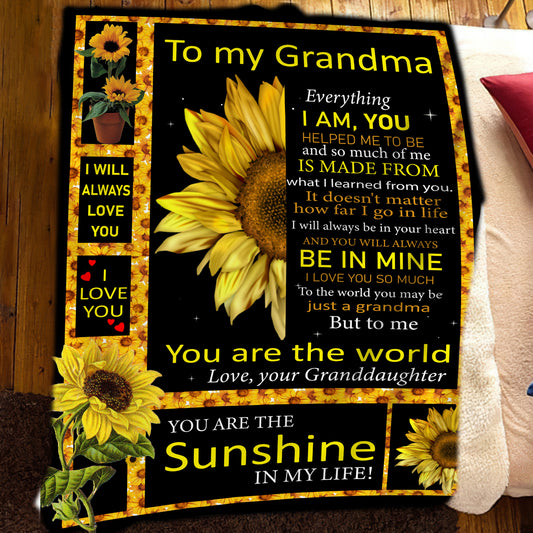 To My Grandma Christmas Gift, You Are My Sunshine' Queen Blanket